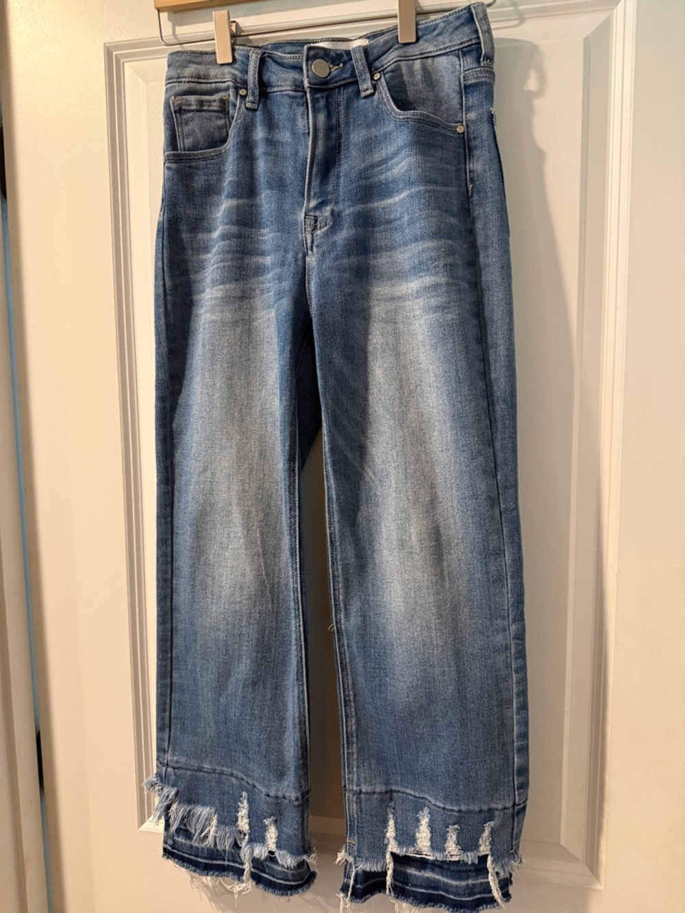 Women’s Risen Blue Distressed Straight-Leg Jeans